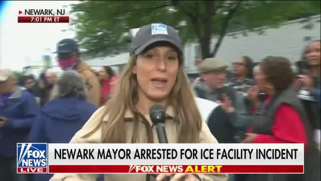 ‘Fox News Lies!’ Fox Reporter Interrupted by Hecklers at Protest Outside ICE Detention Facility