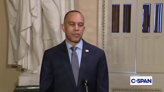 Hakeem Jeffries Blasts ‘Stone Cold Liar’ Karoline Leavitt: ‘How Can We Take Them Seriously? Clean up Your House’
