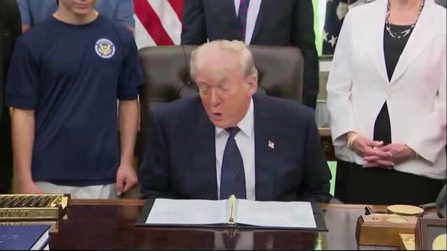 Trump Restores Presidential Fitness Test Award