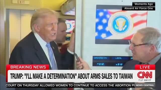 Trump Attacks NYT’s David Sanger Inches from His Face on Air Force One: ‘Treasonous! Fake Guy!’