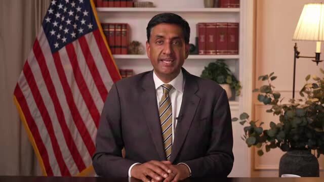 Ro Khanna to Democratic Establishment: ‘It’s Time for the Old Guard to Step Aside’