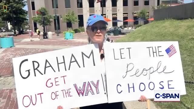 Maine Voter Calls for Graham Platner to Drop Out of the Senate Race