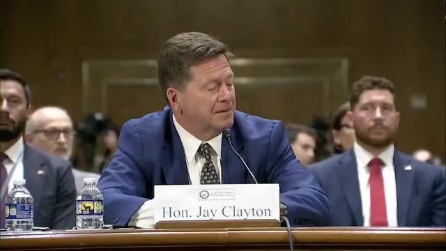 Mark Kelly Questions Jay Clayton’s Ability to Disagree with Trump After Asking Him Who Won the 2020 Election