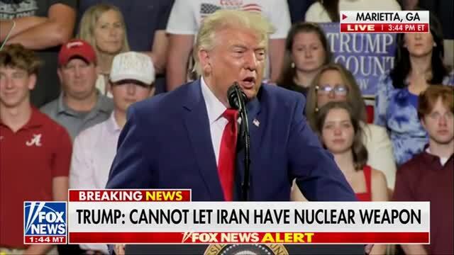 Trump Acknowledges Family of Fallen Service Member at Marietta, Ga. Rally