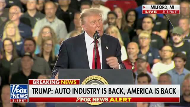 Trump to Heckler at His Mich. Rally: ‘He’s a Communist’