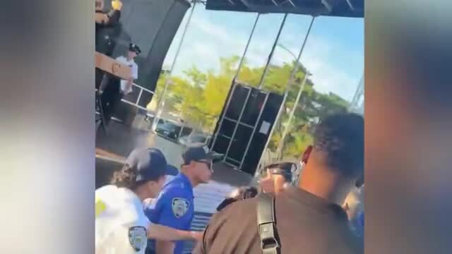 Zohran Mamdani Gets Booed Off Stage at an NYPD Event in Staten Island