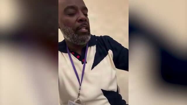 Texas Teacher Breaks Down After Seniors Struggle to Read and Write