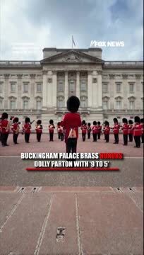 Fox News: The Coldstream Guards Band Breaks into Parton’s ‘9 to 5’ Outside Buckingham Palace, a Salute to the Country Legend Amid Death at 80