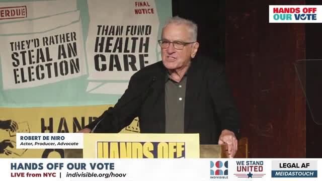 Robert De Niro Calls Trump a ‘Coward,’ ‘Piece of Sh*t’