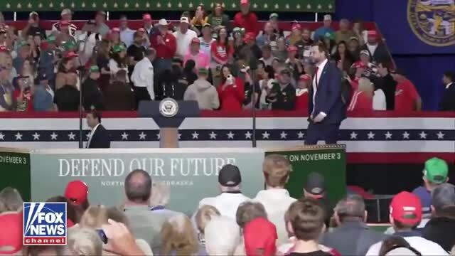Crowd Chants ‘48! 48! 48!’ as VP Vance Gets Back to the Podium at a Nebraska Rally After Checking on a Woman with Medical Emergency